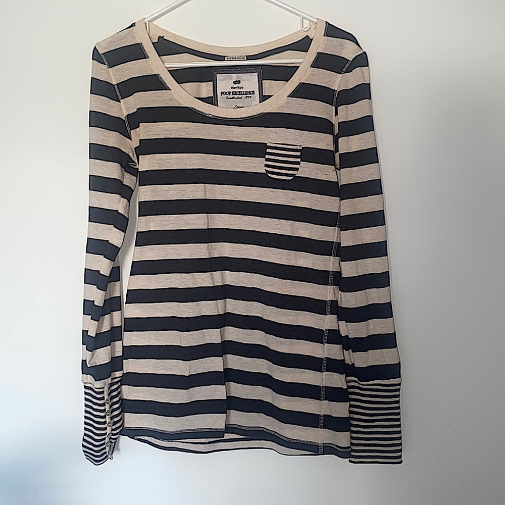 Poof Black and White Stripe Long Sleeve Top - Large (Used)